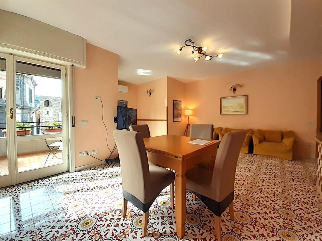 Yourhome In Vico Вико Екуензе Екстериор снимка