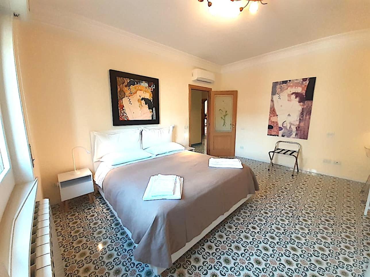 Yourhome In Vico Вико Екуензе Екстериор снимка