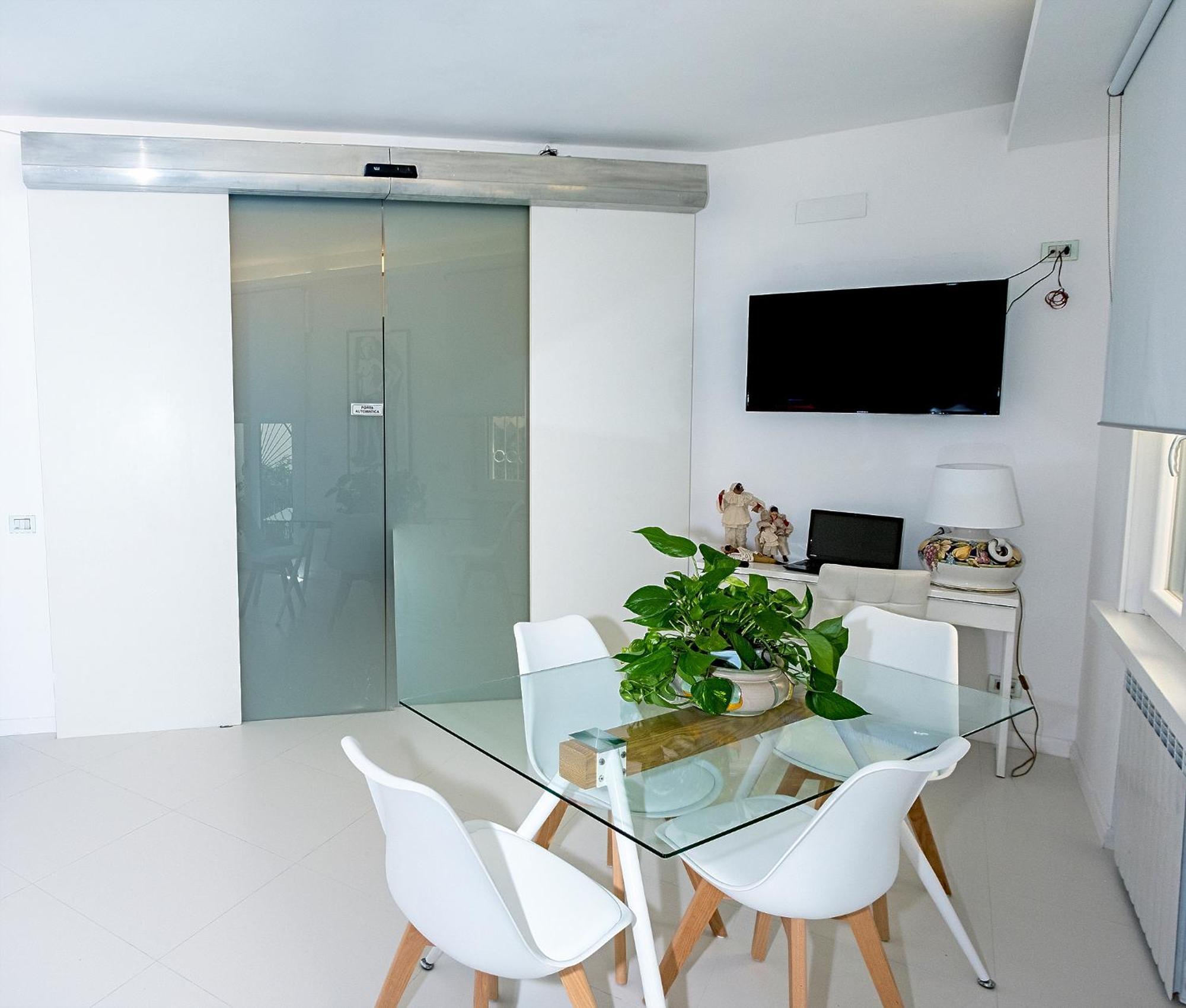 Yourhome In Vico Вико Екуензе Екстериор снимка